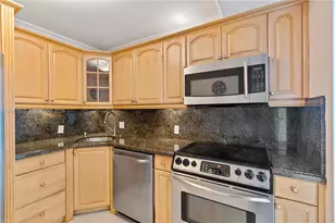 3675 N Country Club Dr, Aventura, FL 33180 - Photo 29