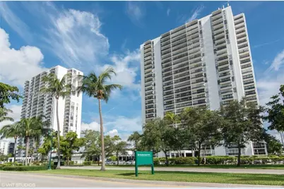 3675 N Country Club Dr #2208, Aventura, FL 33180 - Photo 35