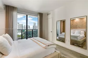 55 SW 9th St, Miami, FL 33130 - Photo 5