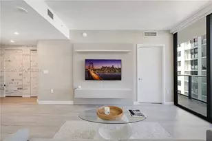 55 SW 9th St, Miami, FL 33130 - Photo 3