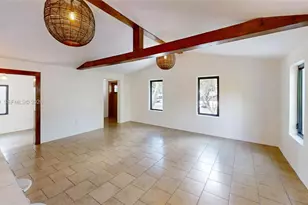 1112 NE 111th St, Miami, FL 33161 - Photo 3