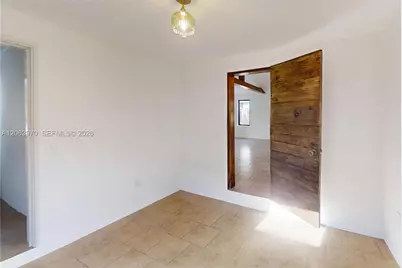 1112 NE 111th St, Miami, FL 33161 - Photo 7