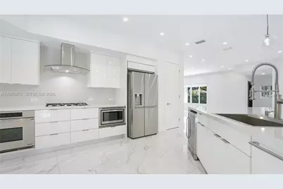 711 Sunset Rd #711, Coral Gables, FL 33143 - Photo 17