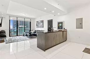 1010 Brickell Ave, Miami, FL 33131 - Photo 9