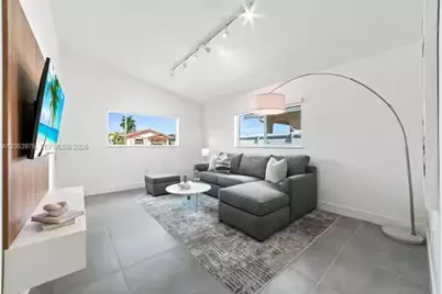 2776 W 71st Pl, Hialeah, FL 33016 - Photo 5