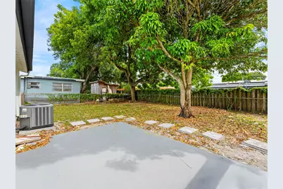 1055 Wyoming Ave, Fort Lauderdale, FL 33312 - Photo 39