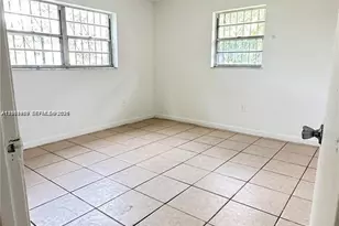 2175 NW 104th St, Miami, FL 33147 - Photo 7