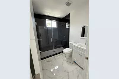 2100 NW 102nd St #1, Miami, FL 33147 - Photo 29