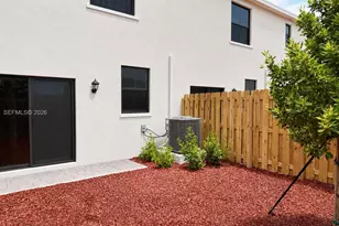 1381 NE 4th Ave, Florida City, FL 33034 - Photo 21