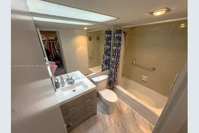 251 174th St #808, Sunny Isles Beach, FL 33160 - Photo 31