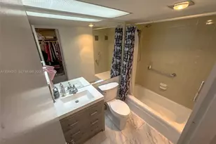 251 174th St, Sunny Isles Beach, FL 33160 - Photo 31
