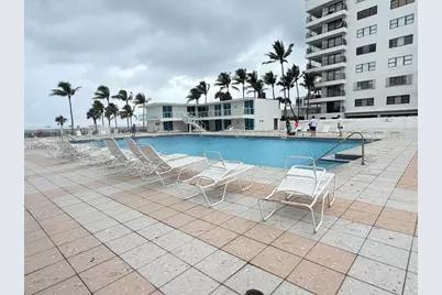 5445 Collins Ave #1109, Miami Beach, FL 33140 - Photo 7