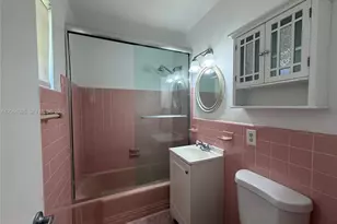 801 Albatross St, Miami Springs, FL 33166 - Photo 9