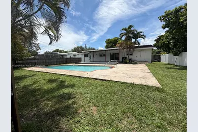 801 Albatross St, Miami Springs, FL 33166 - Photo 21
