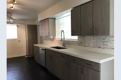 801 Albatross St, Miami Springs, FL 33166 - Photo 5