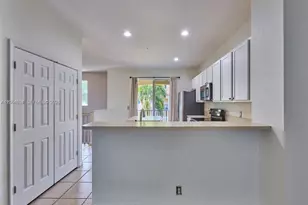 3182 N Greenleaf Cir, Boynton Beach, FL 33426 - Photo 3
