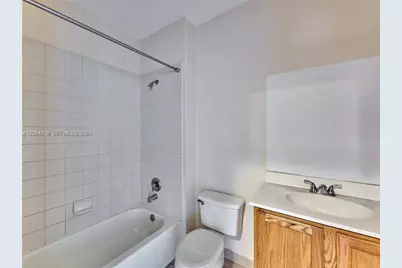 3182 N Greenleaf Cir, Boynton Beach, FL 33426 - Photo 9