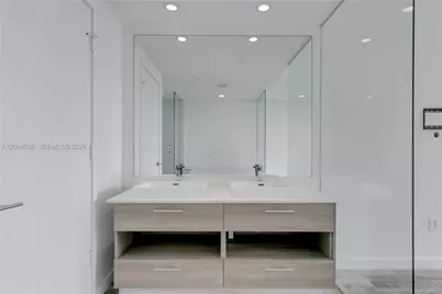 650 NE 32nd St #802, Miami, FL 33137 - Photo 15