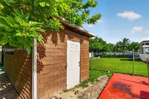 17950 NW 6th Ct, Miami Gardens, FL 33169 - Photo 27