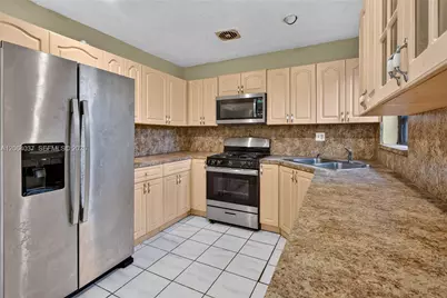17950 NW 6th Court, Miami Gardens, FL 33169 - Photo 9