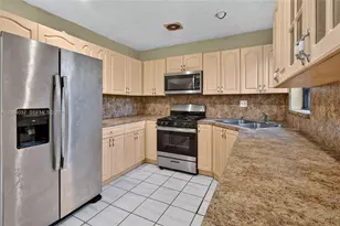 17950 NW 6th Ct, Miami Gardens, FL 33169 - Photo 9