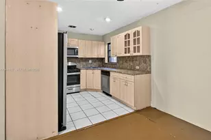 17950 NW 6th Ct, Miami Gardens, FL 33169 - Photo 7