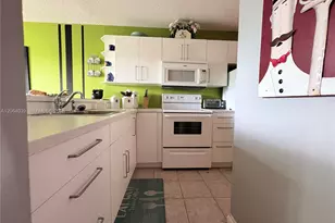 929 Coral Club Dr, Coral Springs, FL 33071 - Photo 11