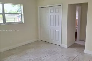 711 SW 64th Pkwy, Pembroke Pines, FL 33023 - Photo 9