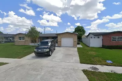 711 SW 64th Pkwy #711, Pembroke Pines, FL 33023 - Photo 1