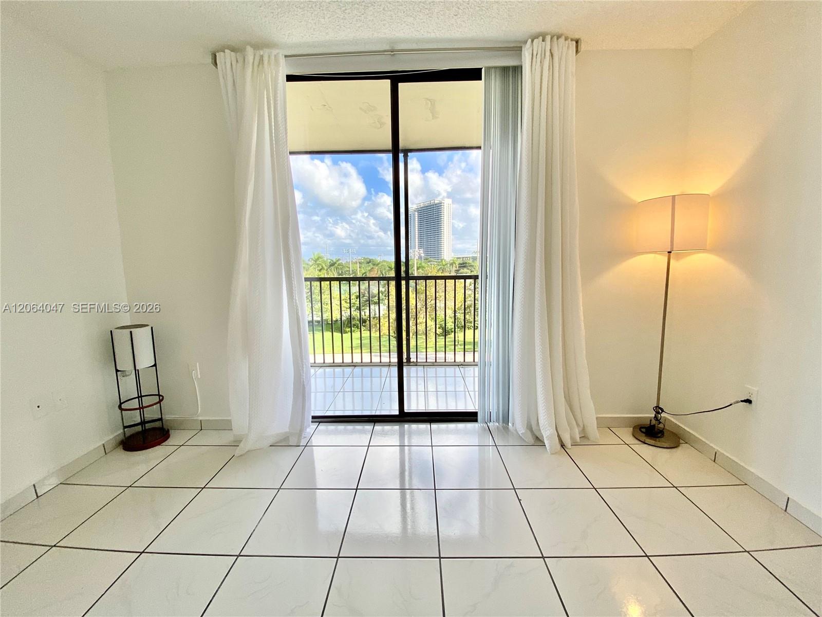 16950 Dixie #A536 - 16950 Dixie #A536, North Miami Beach, FL 33160 Luxury Property | Jose Angel Pina