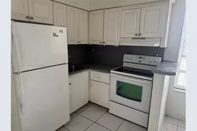 11 SW 32nd Ave #4, Miami, FL 33135 - Photo 5