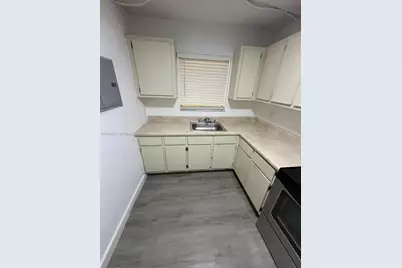 1501 W 42nd St #102, Hialeah, FL 33012 - Photo 7