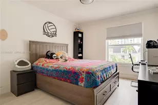 2307 NE 7th St, Hallandale Beach, FL 33009 - Photo 25