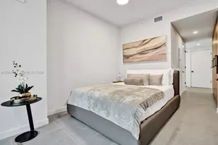 121 NE 5th St, Miami, FL 33132 - Photo 11
