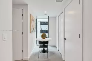 121 NE 5th St, Miami, FL 33132 - Photo 7