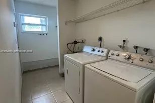 9367 Fontainebleau Blvd, Miami, FL 33172 - Photo 11