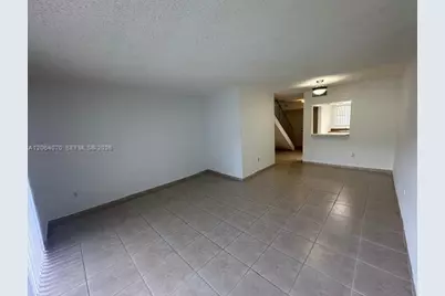 9367 Fontainebleau Blvd #G219, Miami, FL 33172 - Photo 7
