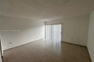 9367 Fontainebleau Blvd, Miami, FL 33172 - Photo 13