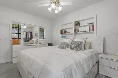 11621 NW 58th Pl, Hialeah, FL 33012 - Photo 17