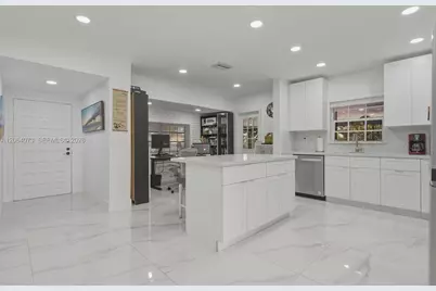 11621 NW 58th Pl, Hialeah, FL 33012 - Photo 1