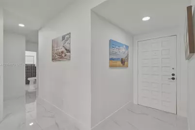 11621 NW 58th Pl, Hialeah, FL 33012 - Photo 3
