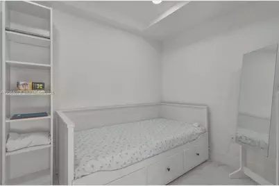 11621 NW 58th Pl, Hialeah, FL 33012 - Photo 17