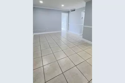 9405 SW 76th St #Y32, Miami, FL 33173 - Photo 3