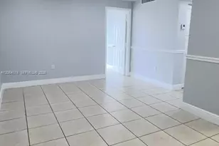 9405 SW 76th St, Miami, FL 33173 - Photo 3