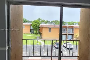 9405 SW 76th St, Miami, FL 33173 - Photo 9