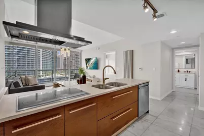 485 Brickell Ave #2103, Miami, FL 33131 - Photo 11