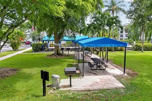 1713 Whitehall Dr, Davie, FL 33324 - Photo 45