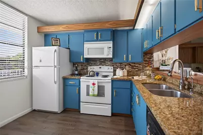 1713 Whitehall Dr #306, Davie, FL 33324 - Photo 1