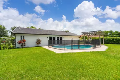 10661 NW 43rd Ct, Coral Springs, FL 33065 - Photo 31