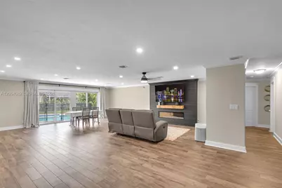 10661 NW 43rd Ct, Coral Springs, FL 33065 - Photo 13
